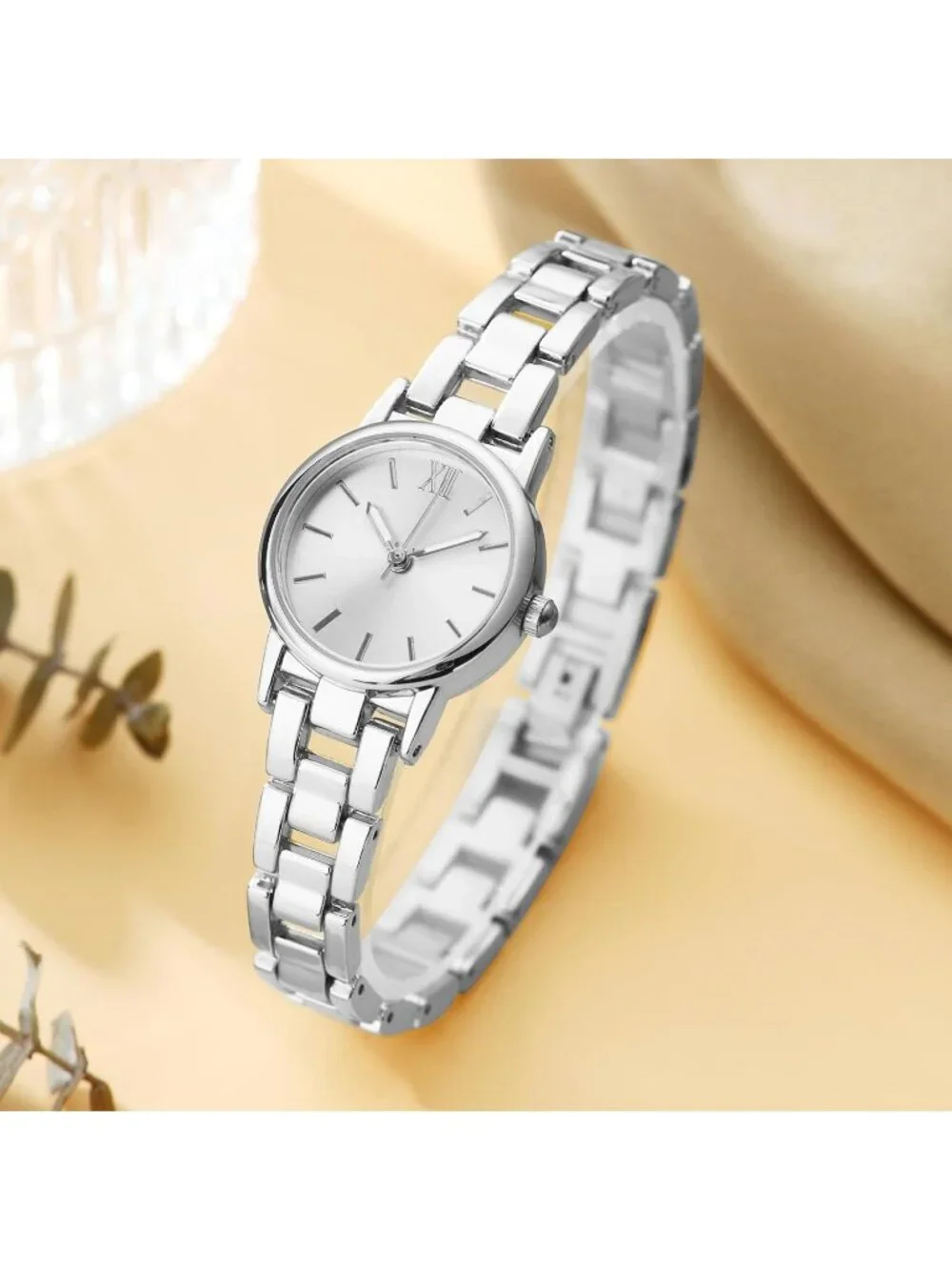 Women's Silver Analog Quartz Alloy Strap Daily Waterproof Exquisite Wrist Watch
